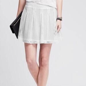 Banana Republic Women's Mesh Skater Circle White Skirt Size 6 Petite